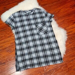 Zara Trafaluc Plaid Black and White Pocket front Blouse